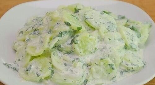 Salada de Pepino Cremosa